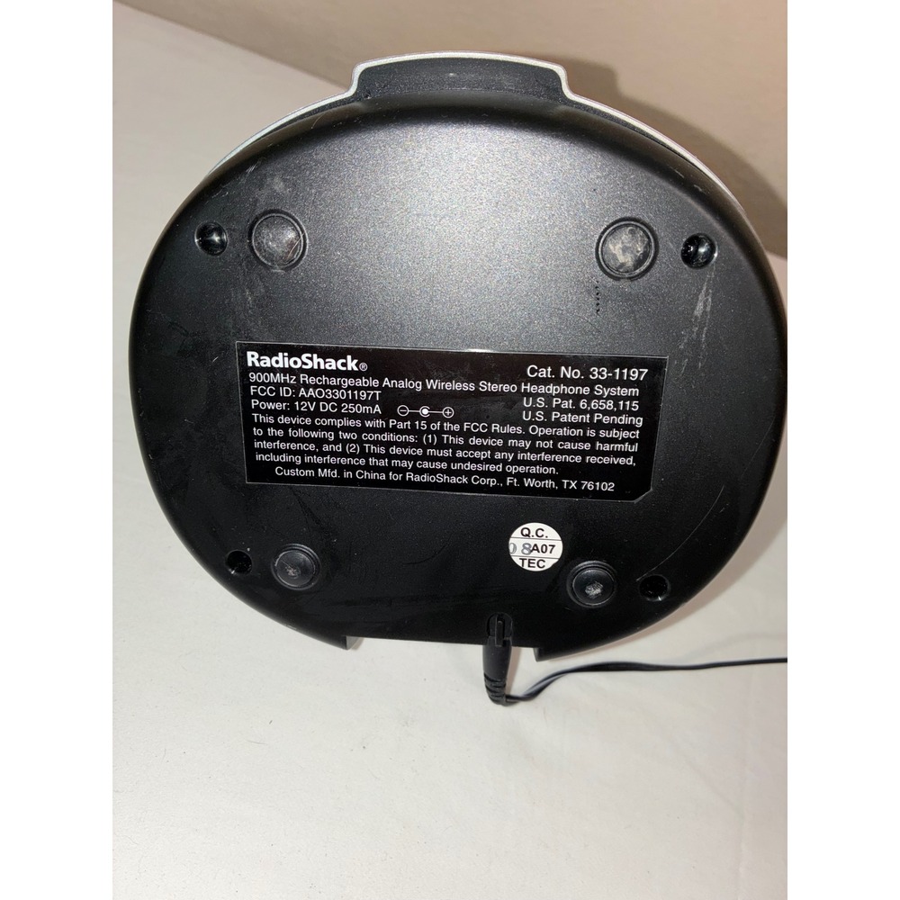 RadioShack 33-1197 900MHz Wireless Stereo Headphone System Charging Base Only - Picture 2 of 3